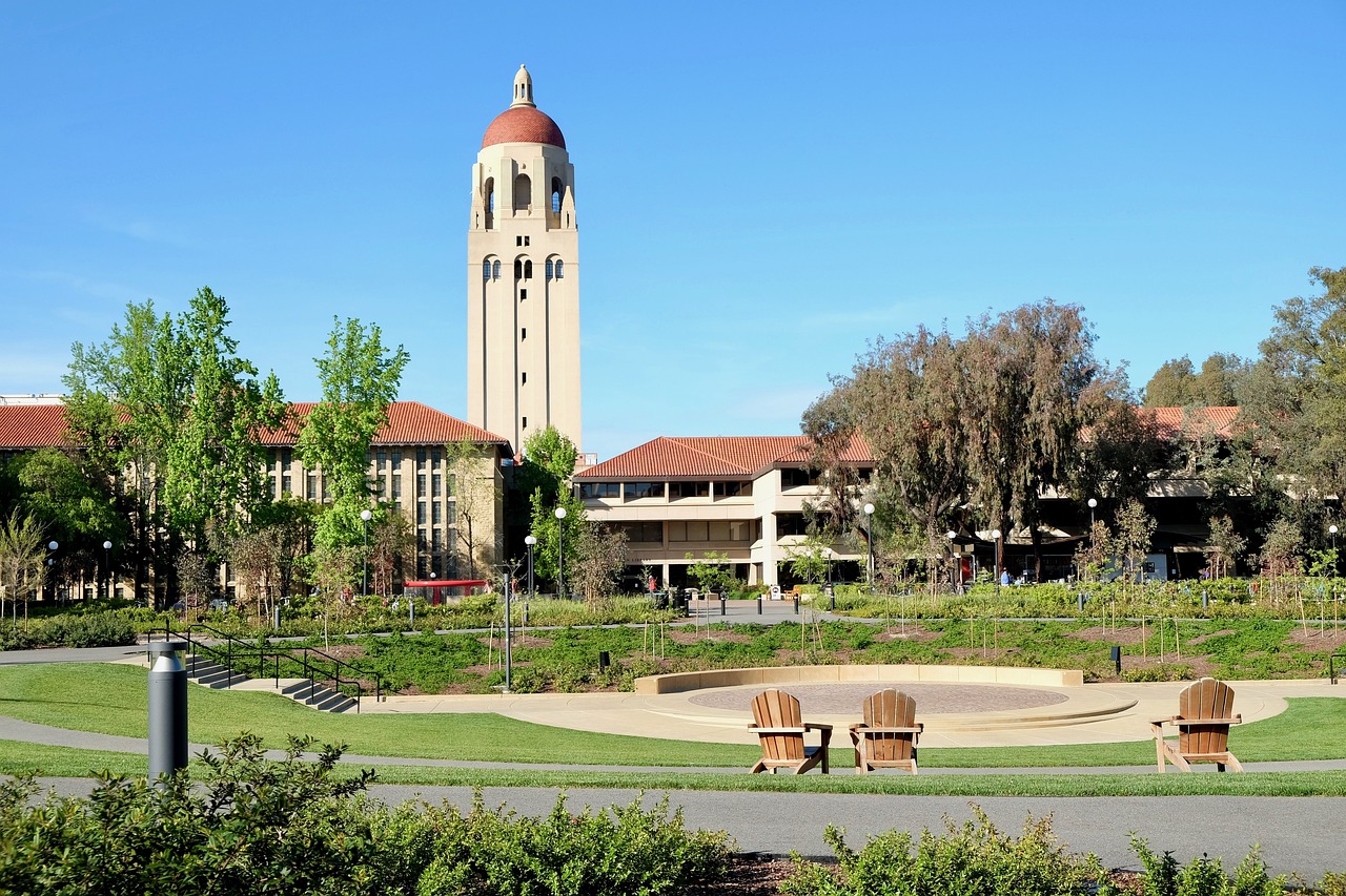 Scandalo a Stanford: matricola smaschera il rettore, che si dimette