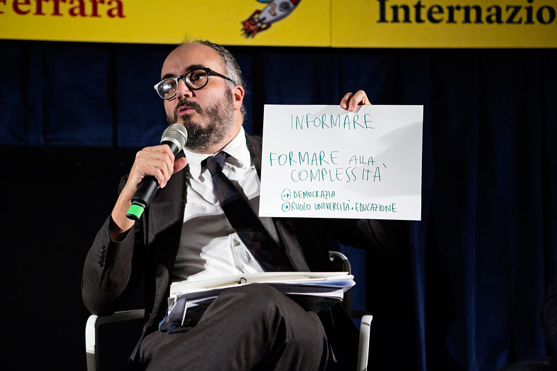 Christian Raimo: raccolta fondi e mobilitazioni in favore del docente sospeso