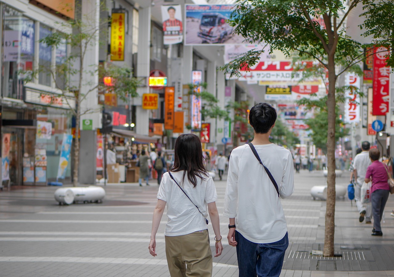 Tokyo contrasta la crisi demografica con gli asili nido gratuiti