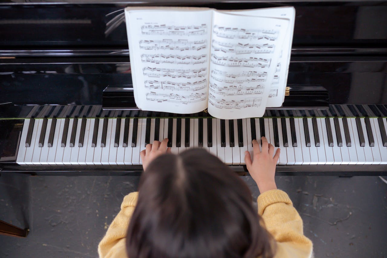 Educazione musicale scuola primaria, Valditara vuole introdurla dalla prima classe