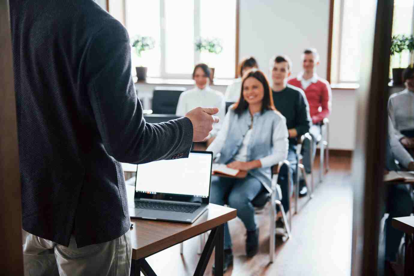 Percorsi abilitanti docenti scuola secondaria: decreti pubblicati